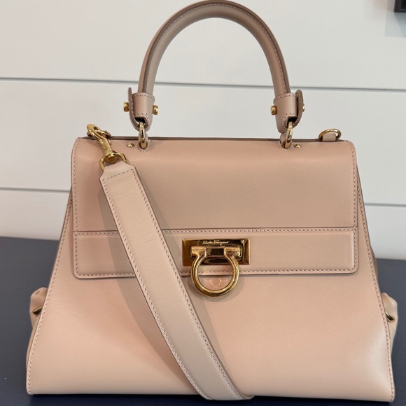 Authentic Salvatore Ferragamo Medium Sofia Top Handle Bag - NWOT - Picture 2 of 13